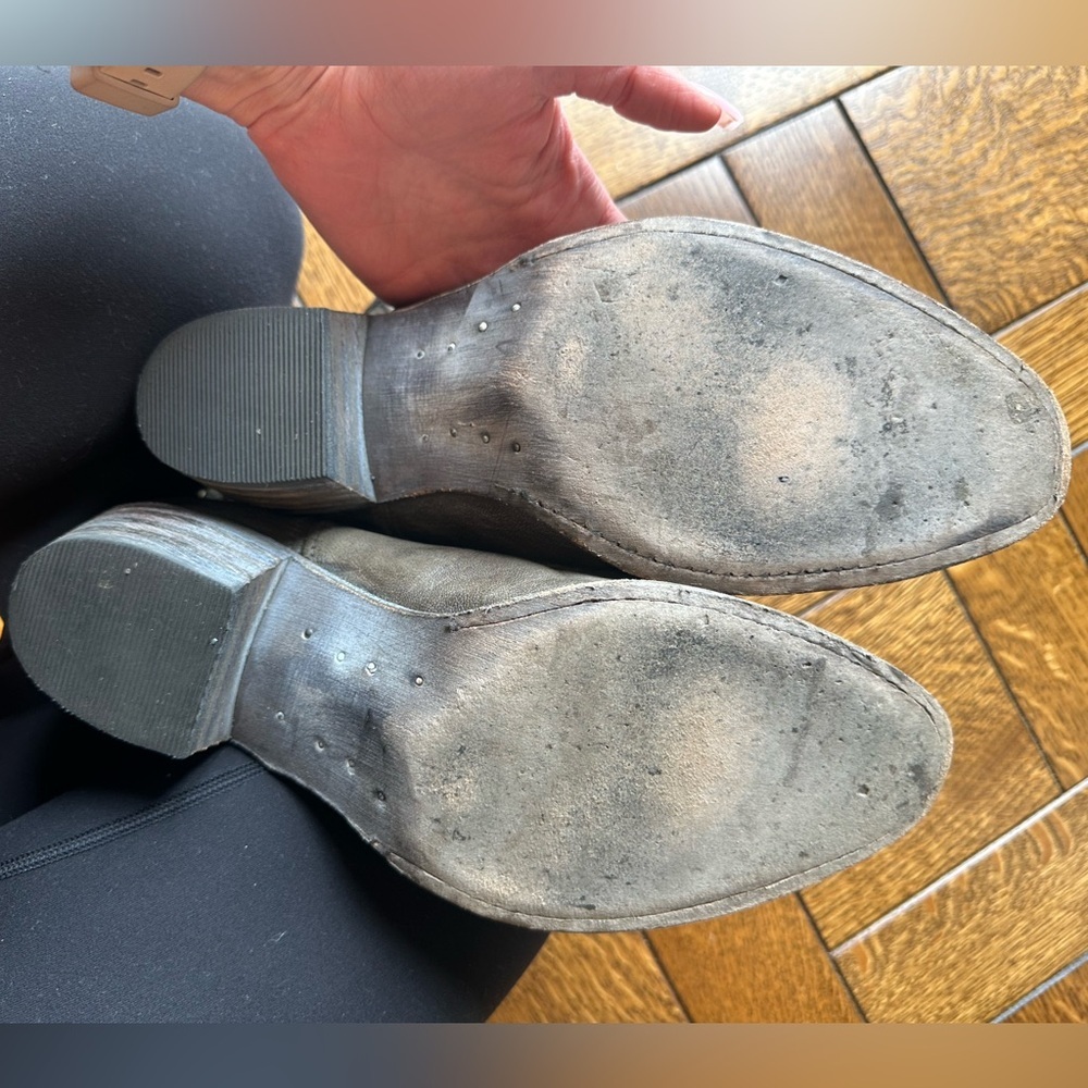 Frye Studded Ankle Boots sz 11 women's - Picture 6 of 6